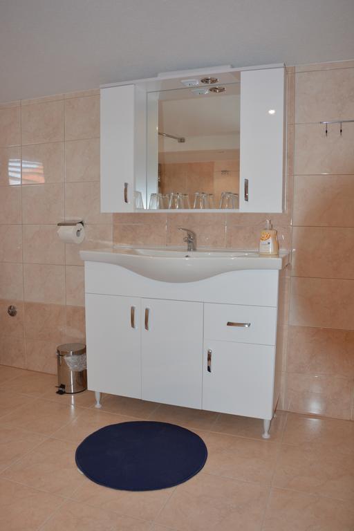 Apartments Petar & Anka Biograd na Moru Szoba fotó